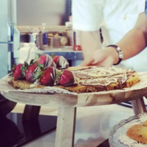  Custom cookie cake by Chef Jhojhy — ICE-trained pastry chef, Miami
